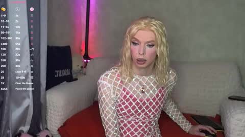 Snapshot of rossir chatting on December 15, 10:08 am rossir online show from December 15, 10:08 am