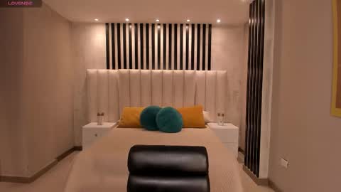 Rossie Rivers online show from December 19, 1:40 pm