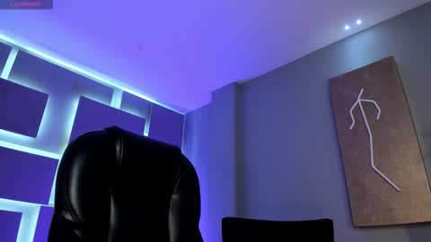 Snapshot of rossirivers chatting on March 8, 5:39 pm Rossie Rivers online show from March 8, 5:39 pm