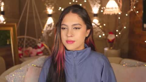 Snapshot of rossy_adams chatting on December 3, 1:46 am Rossy online show from December 3, 1:46 am