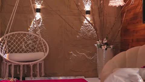 Snapshot of rossy_adams chatting on February 19, 4:41 am Rossy online show from February 19, 4:41 am