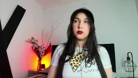 rossy_marks online show from May 16, 1:32 pm