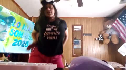 rosvelly8 online show from October 14, 4:08 pm