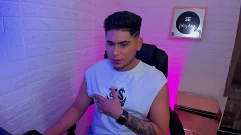 roswall25 online show from January 16, 6:50 am