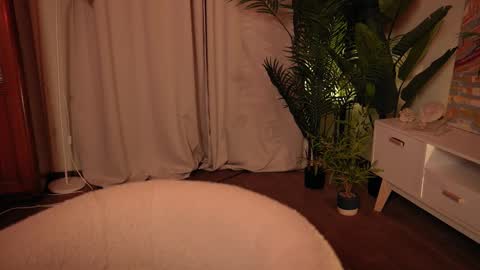 Snapshot of rosy_petal chatting on September 16, 10:11 pm rosy_petal online show from September 16, 10:11 pm