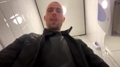 rotteei1 online show from October 16, 8:48 am