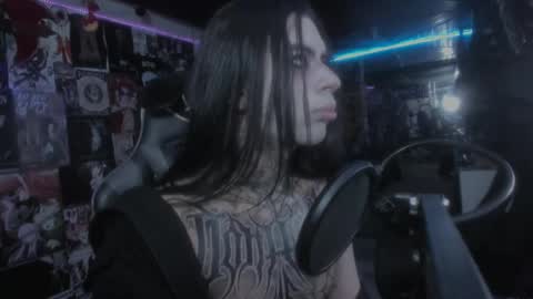 Snapshot of rotten_dreams chatting on March 8, 10:34 pm rot online show from March 8, 10:34 pm