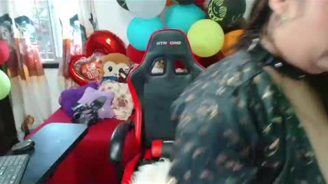 rous_kinky online show from October 28, 9:39 pm