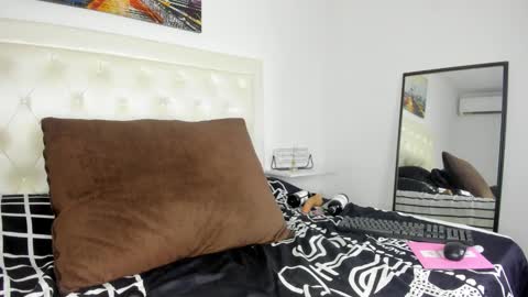 rouse_sexy_hotxx77 online show from November 9, 1:26 am