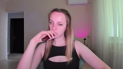 Snapshot of rousereed chatting on April 23, 10:14 am Rouse online show from April 23, 10:14 am