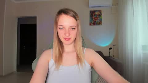 Snapshot of rousereed chatting on April 26, 6:22 am Rouse online show from April 26, 6:22 am