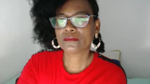 luxa online show from March 27, 1:55 pm