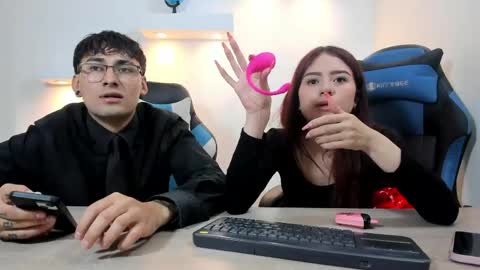 rousse_n_kenji online show from May 17, 6:48 pm