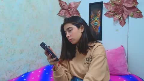 rousse_violet online show from January 9, 8:44 pm