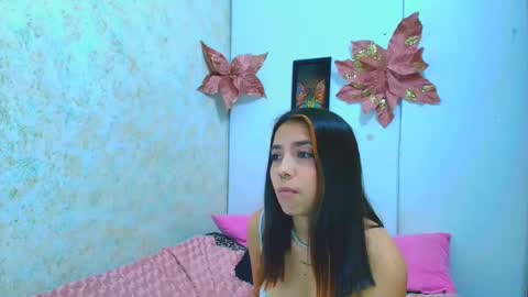 rousse_violet online show from February 11, 11:44 pm