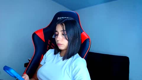 rousse_violet online show from April 20, 12:13 am