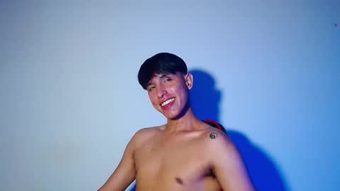 rowanboy23 online show from November 15, 11:54 pm