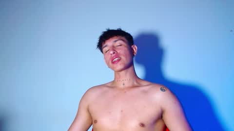 Snapshot of rowanboy23 chatting on February 13, 12:39 am rowanboy23 online show from February 13, 12:39 am