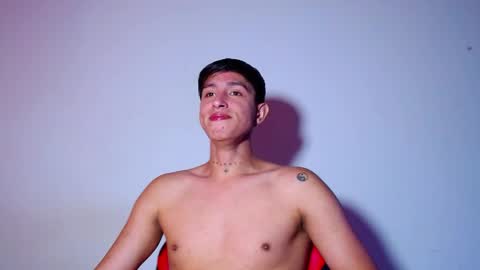 rowanboy23 online show from May 29, 4:05 pm