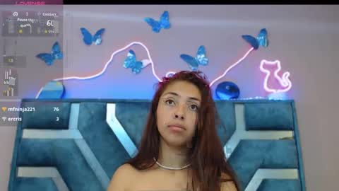 Snapshot of roxan_fox_ chatting on April 25, 3:09 am Roxane online show from April 25, 3:09 am