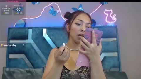 Snapshot of roxan_fox_ chatting on April 29, 3:10 am Roxane online show from April 29, 3:10 am