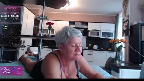 Roxana online show from October 31, 8:37 am