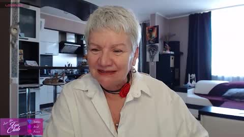 Snapshot of roxana_brooks chatting on April 1, 2:25 pm Roxana online show from April 1, 2:25 pm