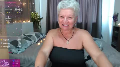 Snapshot of roxana_brooks chatting on April 23, 2:13 am Roxana online show from April 23, 2:13 am