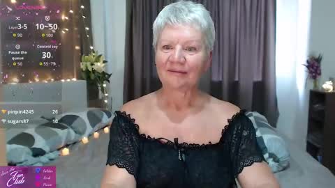 Snapshot of roxana_brooks chatting on April 24, 11:51 pm Roxana online show from April 24, 11:51 pm