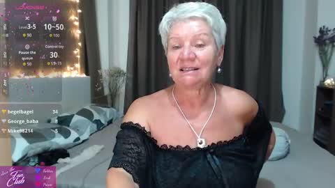 Snapshot of roxana_brooks chatting on May 5, 2:03 pm Roxana online show from May 5, 2:03 pm