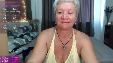 Snapshot of roxana_brooks chatting on May 6, 2:08 am Roxana online show from May 6, 2:08 am