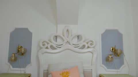 roxana_scott1 online show from October 3, 4:20 am