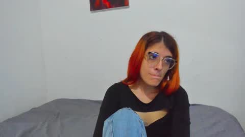Snapshot of roxanajames__ chatting on February 18, 3:41 pm roxy online show from February 18, 3:41 pm