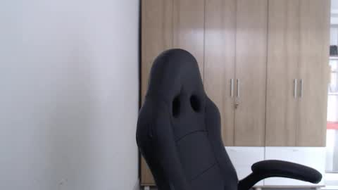 Roxana online show from February 10, 6:45 pm