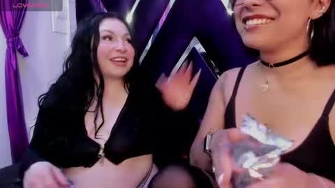 Snapshot of roxane_vega chatting on July 9, 6:34 pm roxane_vega online show from July 9, 6:34 pm