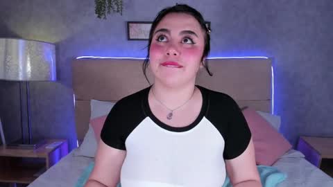 Snapshot of roxanebrown chatting on May 22, 7:41 pm roxanebrown online show from May 22, 7:41 pm