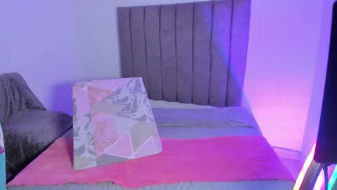 Roxane online show from January 13, 11:59 am