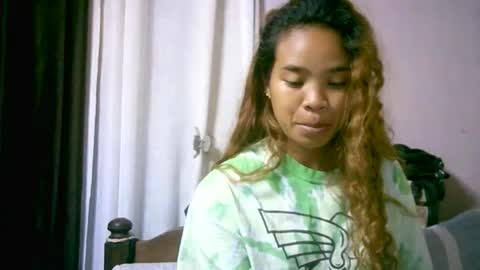 roxanne_98 online show from October 27, 11:31 pm