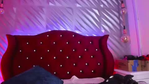 roxanne_han online show from July 19, 3:16 pm
