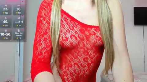 Snapshot of roxannequin chatting on March 25, 6:58 pm roxanne online show from March 25, 6:58 pm