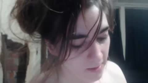 Snapshot of roxanneroulette chatting on February 26, 2:04 am Silver online show from February 26, 2:04 am