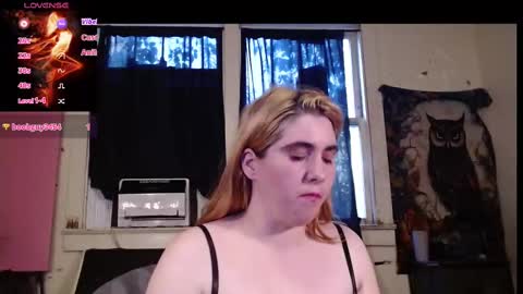 Snapshot of roxanneroulette chatting on October 6, 11:02 pm Silver online show from October 6, 11:02 pm