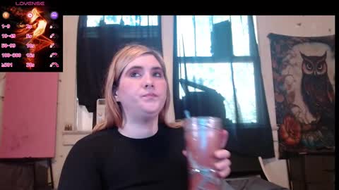 Snapshot of roxanneroulette chatting on October 7, 3:42 pm Silver online show from October 7, 3:42 pm