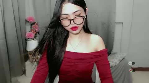 Snapshot of roxie_fuckdoll chatting on January 1, 2:09 am Roxie online show from January 1, 2:09 am