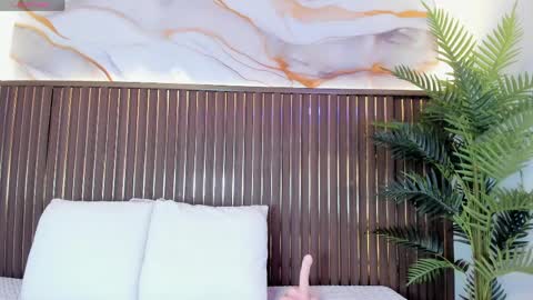 Roxie  online show from April 6, 11:44 am