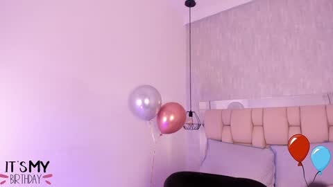 Roxie  online show from January 11, 10:40 pm