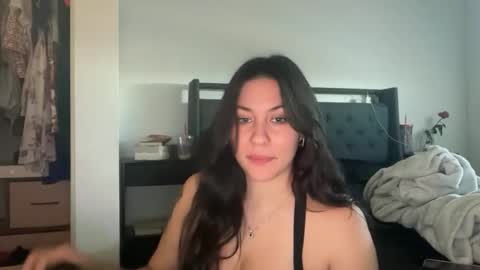 Roxie online show from December 18, 10:49 pm