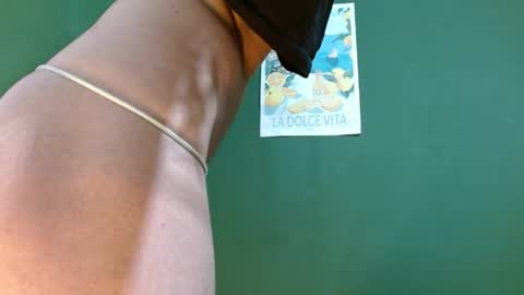 Snapshot of roxiehood chatting on May 28, 1:36 am Roxie online show from May 28, 1:36 am