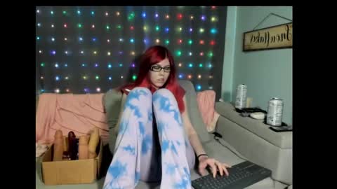 roxihazeleyes online show from February 16, 8:44 pm