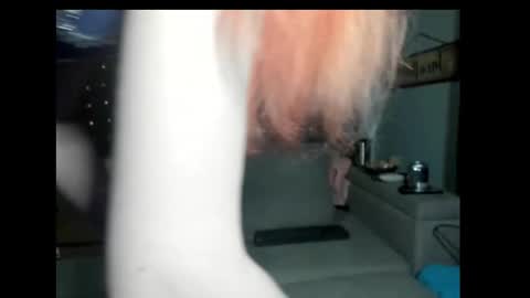 roxihazeleyes online show from March 4, 5:21 am